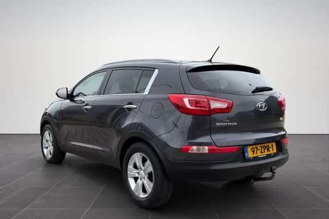 Kia Sportage (2013) thumbnail 2
