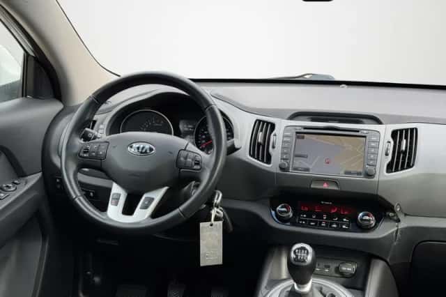 Kia Sportage (2015) thumbnail 3