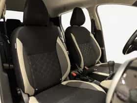 Nissan Micra (2017) thumbnail 8