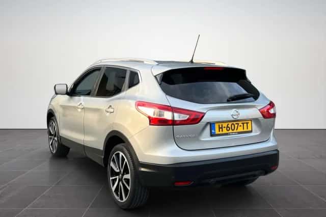 Nissan Qashqai (2017) thumbnail 2