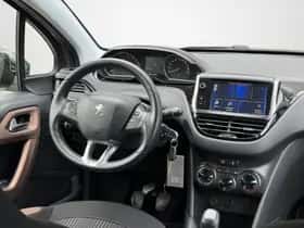 Peugeot 208 (2013) thumbnail 2
