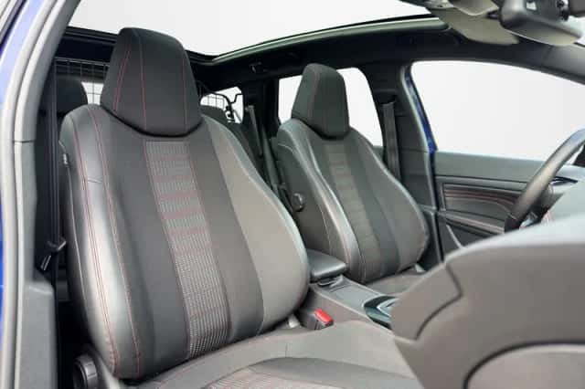 Peugeot 308 (2016) thumbnail 4