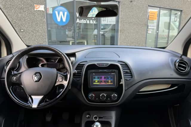 Renault Captur (2016) thumbnail 5