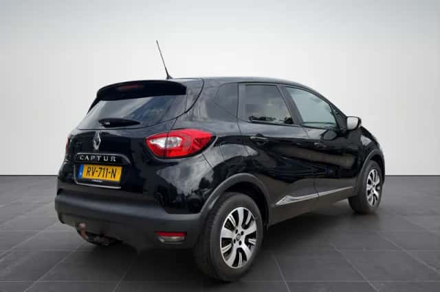 Renault Captur (2017) thumbnail 5