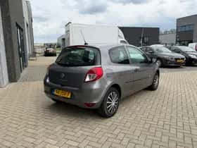 Renault Clio (2009) thumbnail 4