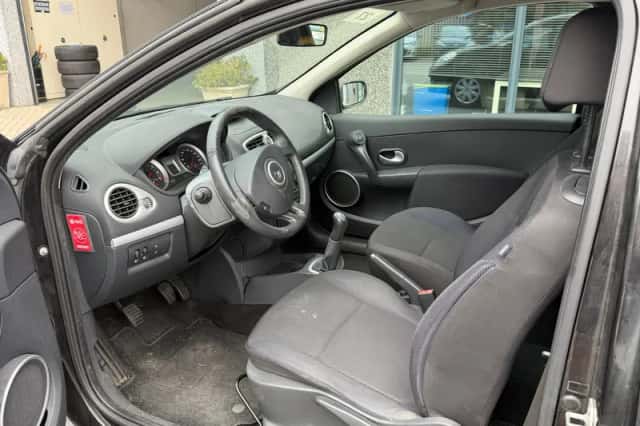 Renault Clio (2008) thumbnail 6