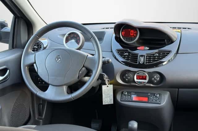Renault Twingo (2013) thumbnail 3