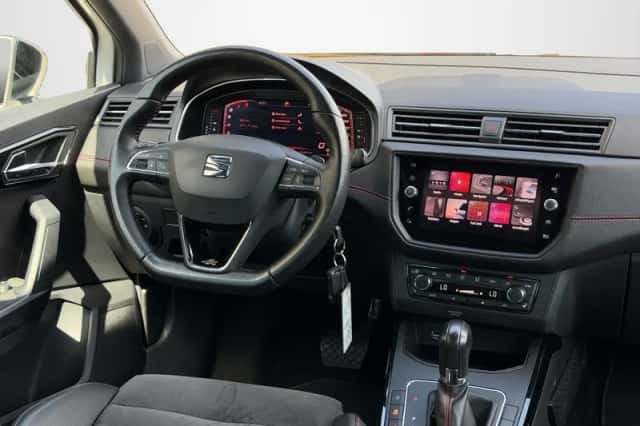 SEAT Arona (2018) thumbnail 2