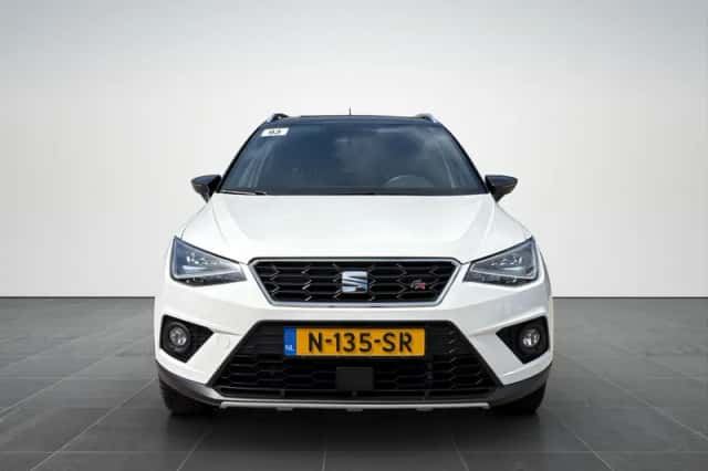 SEAT Arona (2018) thumbnail 3