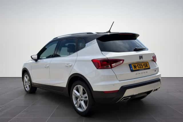 SEAT Arona (2018) thumbnail 5