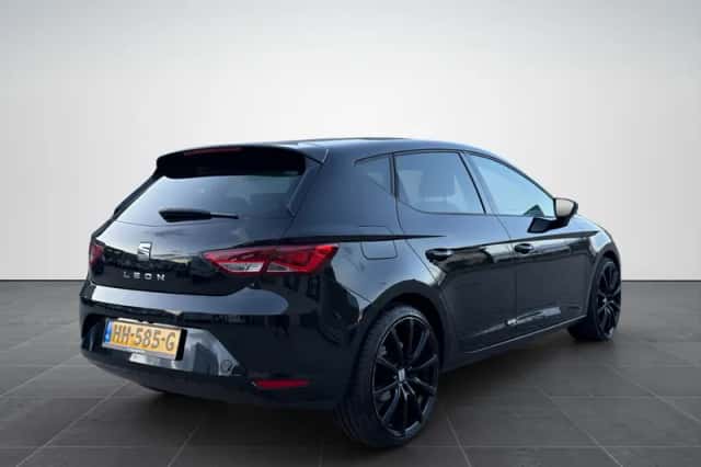 SEAT Leon (2016) thumbnail 5