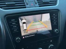 Škoda Octavia (2017) thumbnail 4