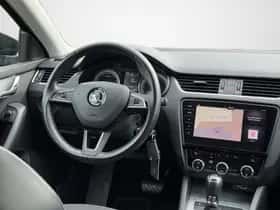 Škoda Octavia (2018) thumbnail 3