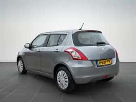 Suzuki Swift (2015) thumbnail 2