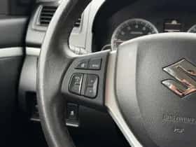 Suzuki Swift (2015) thumbnail 11