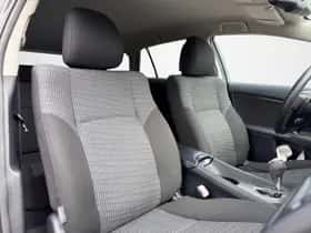 Toyota Avensis (2011) thumbnail 19