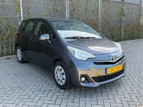 Toyota Verso-S (2012)