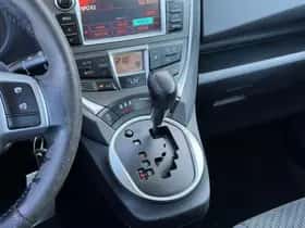 Toyota Verso-S (2012) thumbnail 2