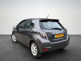 Toyota Yaris (2014) thumbnail 2