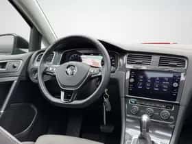 Volkswagen Golf (2019) thumbnail 5