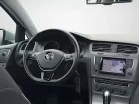 Volkswagen Golf (2013) thumbnail 3
