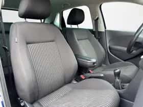 Volkswagen Polo (2014) thumbnail 13