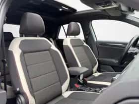 Volkswagen T-Roc (2018) thumbnail 4