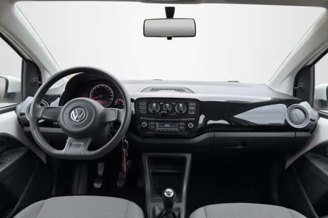 Volkswagen Up! (2013) thumbnail 6