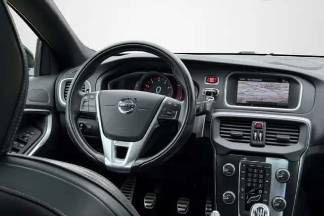 Volvo V40 (2014) thumbnail 4