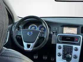 Volvo V60 (2013) thumbnail 4