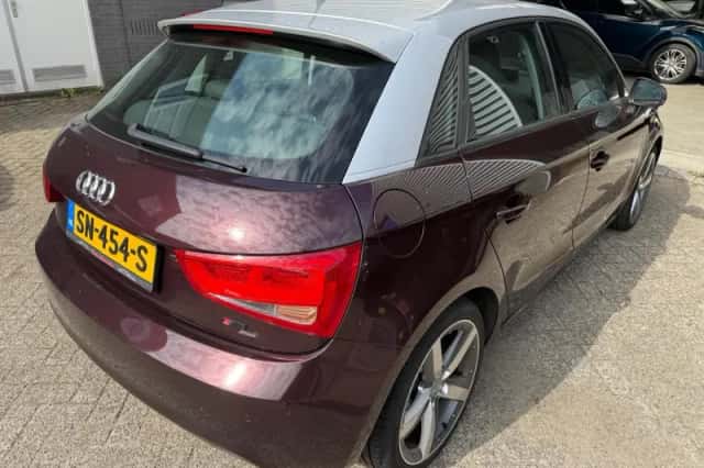 Audi A1 (2012) thumbnail 4
