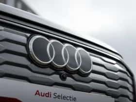 Audi Q4 (2023) thumbnail 10