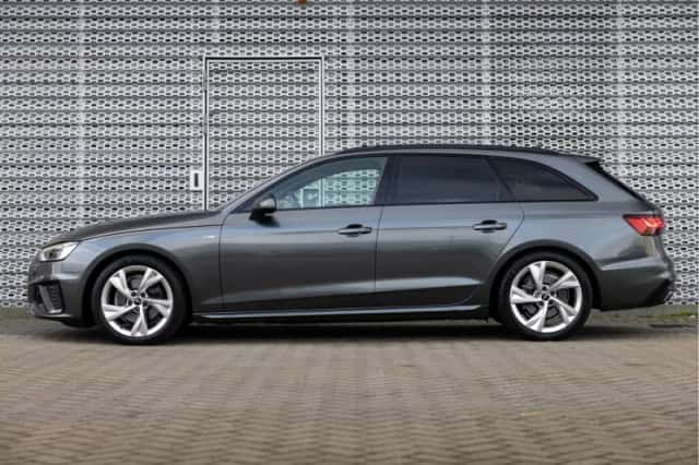 Audi A4 (2021) thumbnail 3