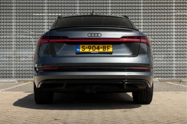 Audi e-tron (2022) thumbnail 6