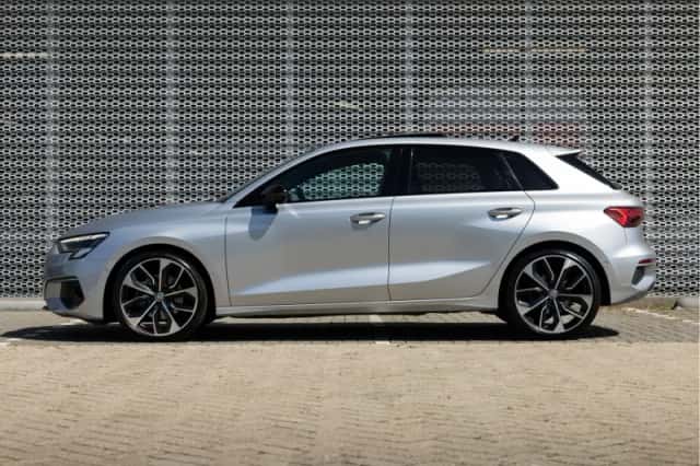 Audi A3 (2023) thumbnail 3