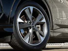 Audi Q4 (2024) thumbnail 7