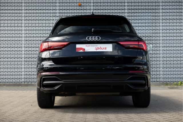 Audi Q3 (2022) thumbnail 6