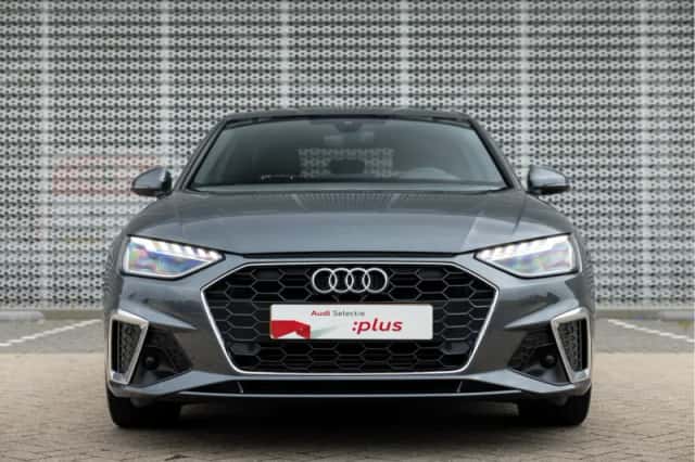 Audi A4 (2023) thumbnail 2