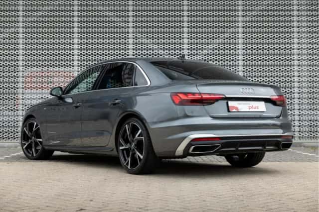 Audi A4 (2023) thumbnail 4