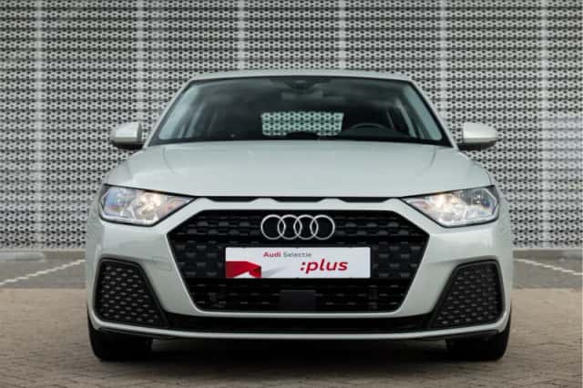 Audi A1 (2023) thumbnail 2