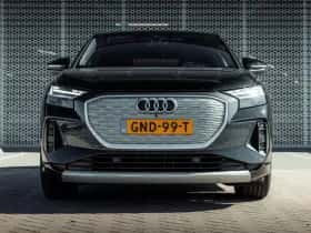 Audi Q4 (2024) thumbnail 4