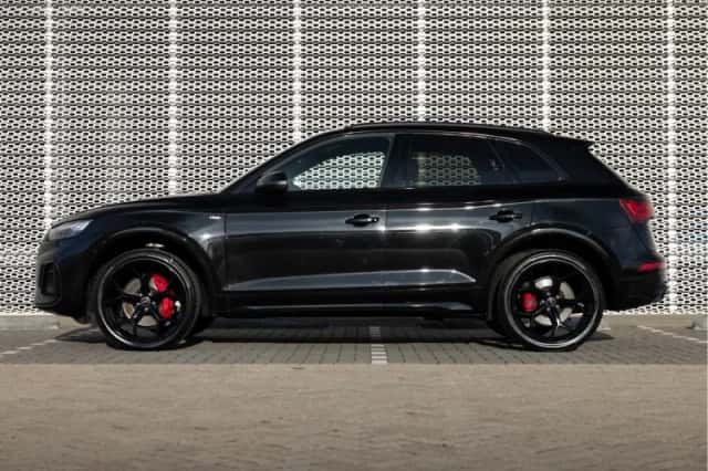 Audi Q5 (2022) thumbnail 3