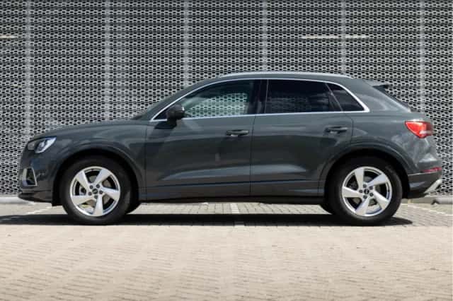 Audi Q3 (2022) thumbnail 3