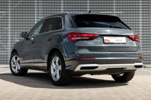 Audi Q3 (2022) thumbnail 4