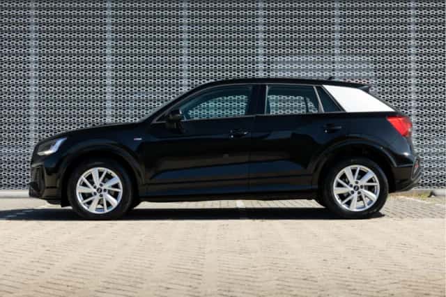 Audi Q2 (2022) thumbnail 3