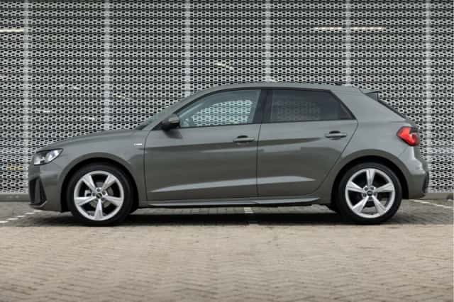 Audi A1 (2025) thumbnail 3