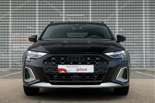 Audi A3 (2025) thumbnail 2