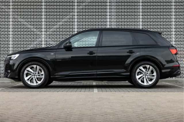 Audi Q7 (2025) thumbnail 3