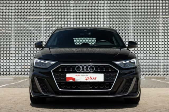 Audi A1 (2022) thumbnail 2