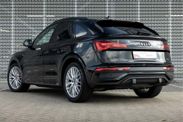 Audi Q5 (2021) thumbnail 4